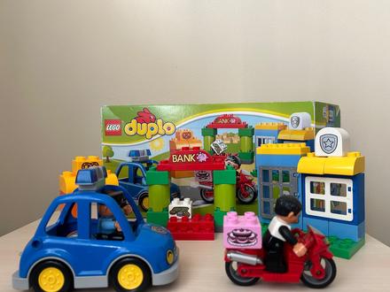 Lego duplo polícia,
