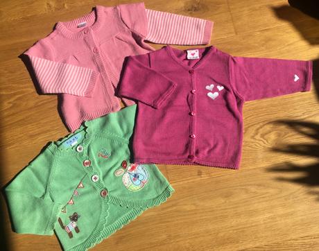 Dievčenské svetríky (veľkosť 86), 86