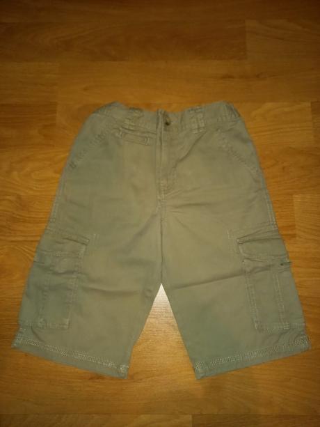 Béžové kraťasy, f&f,146