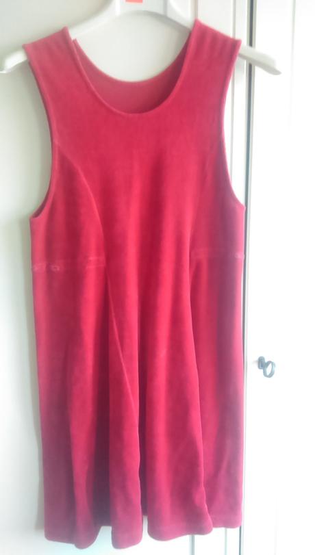 Velúrové šaty, 128