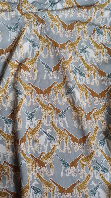 Vzorovaná zvieracia blúzka, 36