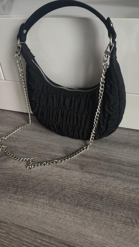 Kabelka, stradivarius