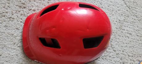 Prilba b-twin decathlon,