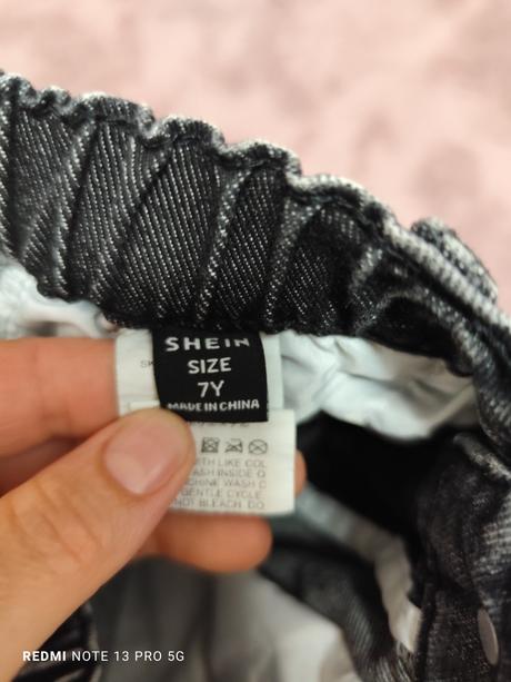 Široké dievčenské rifle, 122