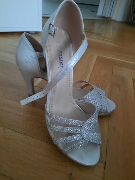 Krásne a pohodlné sandálky, 39