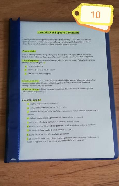 Učebnice a pracovné zošity,