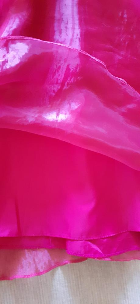 Šaty na slávnostnú príležitosť, 140