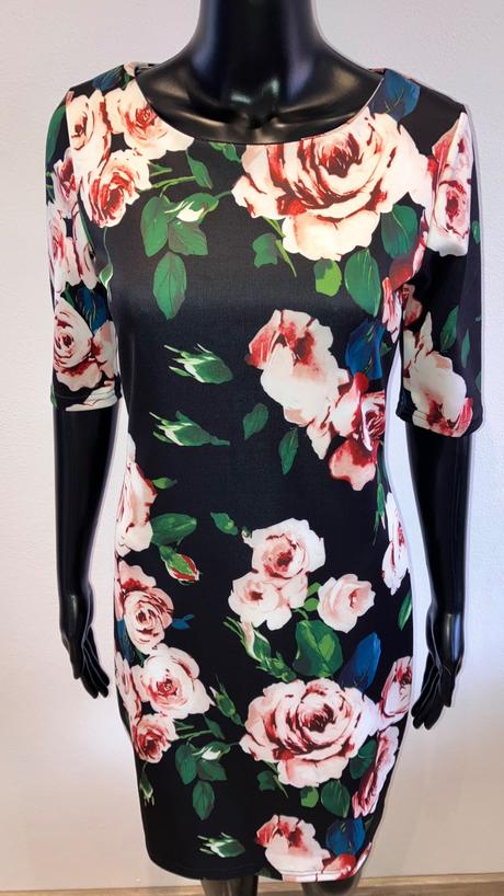 Dámske šaty kvetinové, m