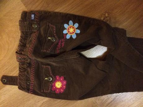 Menčestrové nohavice, 104