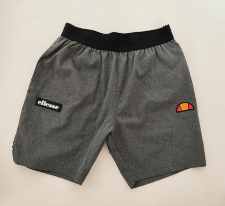 Ellesse šortky, 152