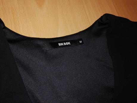 Jednoduché čierne šaty, m