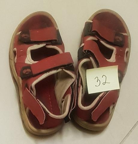 Sandale, 32