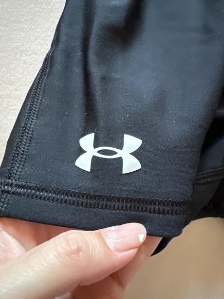 Športové šortky, under armour,s