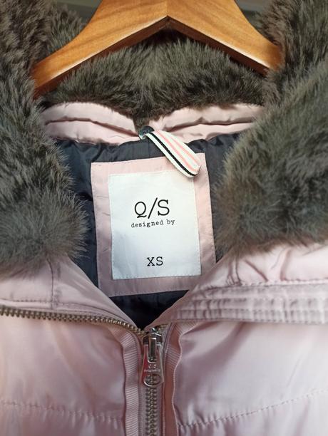 Kvalitná bunda, quiksilver,xs