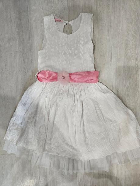 Šaty na oslavu, 140