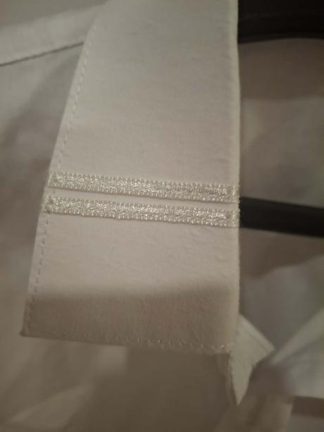 Biela košieľka sedí na 140 velkost, 140