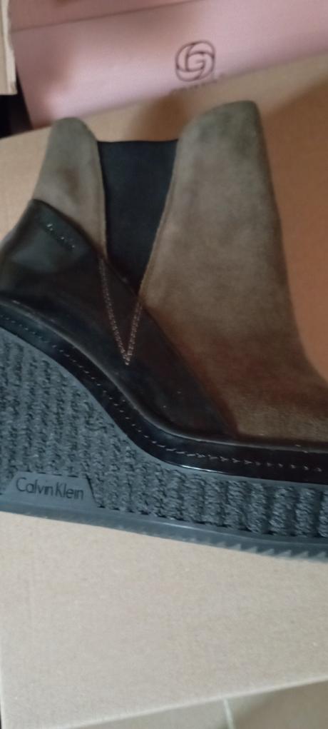 Znackove cizmy z pravej koze zn.calvin klein,raz p, 39