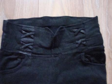 Velmi pekne nohavice, s