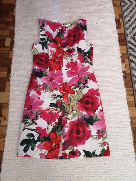 Šaty s kvetinovým vzorom ashley brooks, m