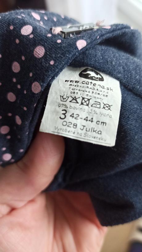 2ks čiapky, rada,62