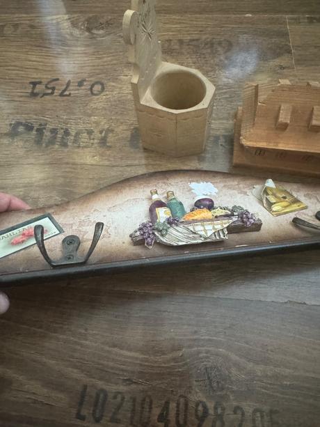 Retro tĺčik + vešiak,