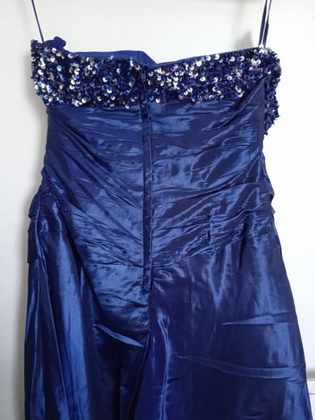 Krasne spolocenske saty, m