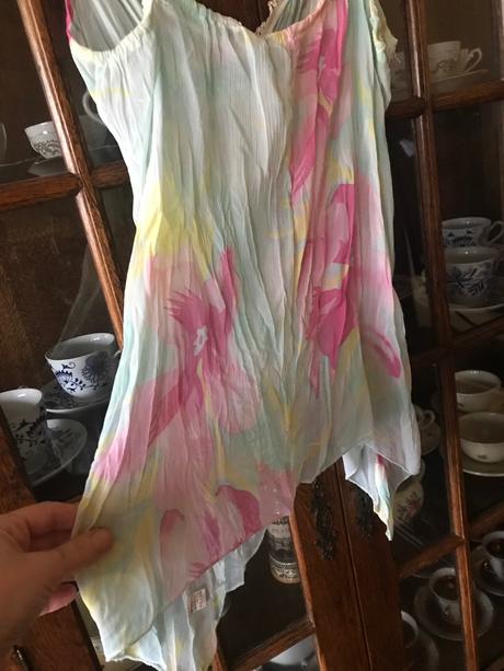 Asymetrické tielko, s