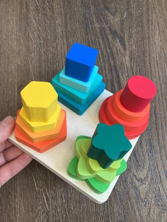 Drevená vkladacia mini veža,