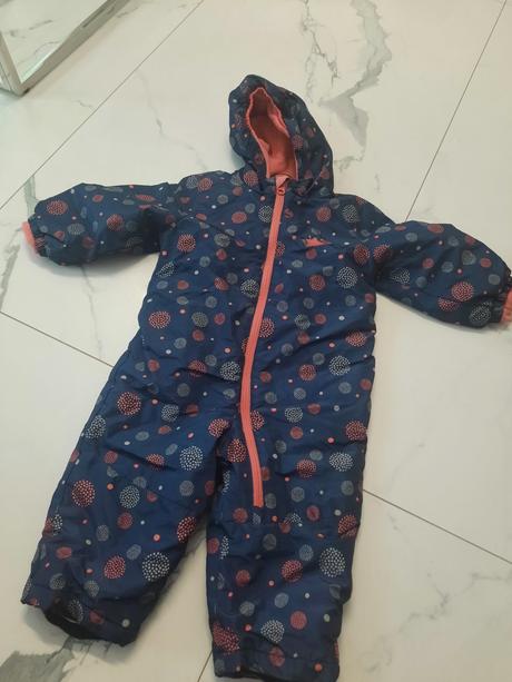 Overal sneh, lupilu,86