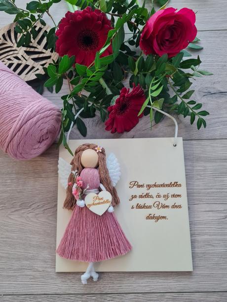 Tabuľka pre pani učiteľku, vychovávateľku makrame, 