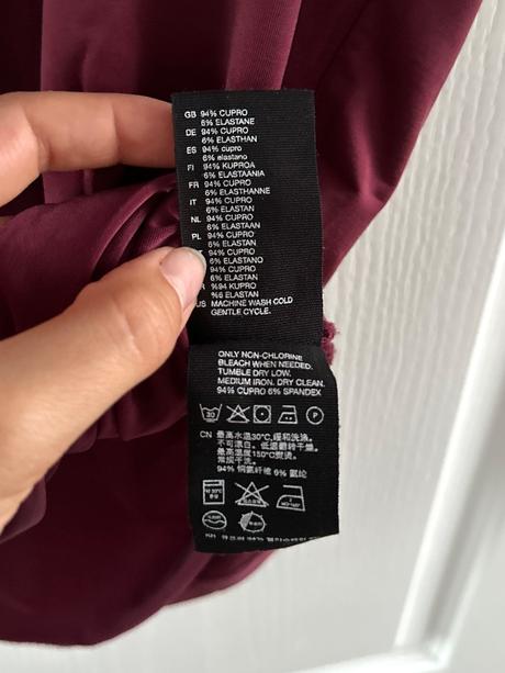 Bordové tričko značky & other stories, 36