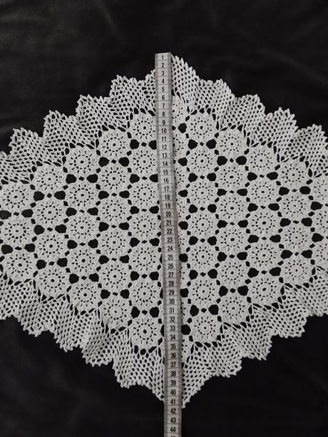 Biely háčkovaný obrus/háčkovaná dečka 1,