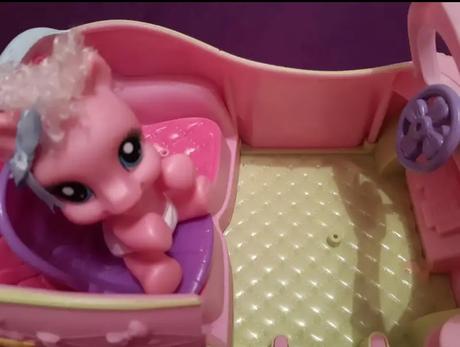 Balon my little pony so spikom, hudba, 