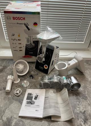 Mlynček na mäso bosch mfw3850b strúhač, odšťavovač, bosch