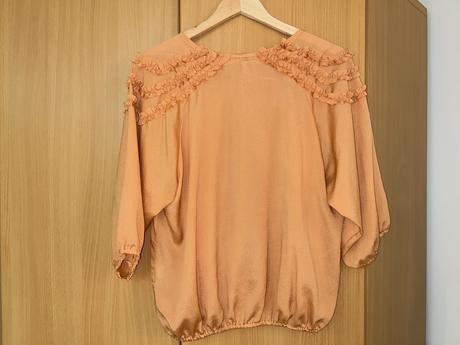 Broskyňová blúzka, s