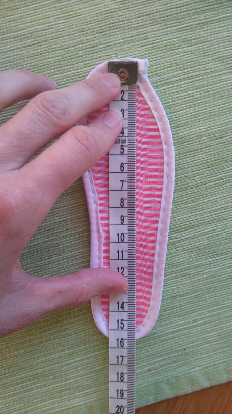 Neónové topanocky, 24