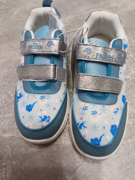 Nove tenisky rozne, 32 / 33 / 34