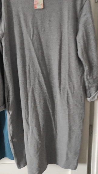 Mikinové šaty sami, 