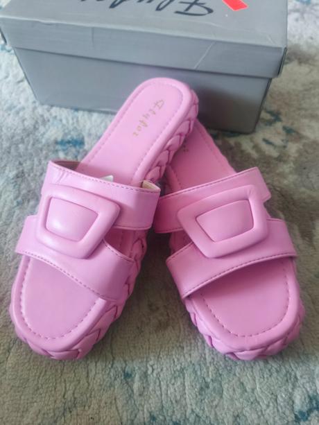 Ružové šľapky, 38