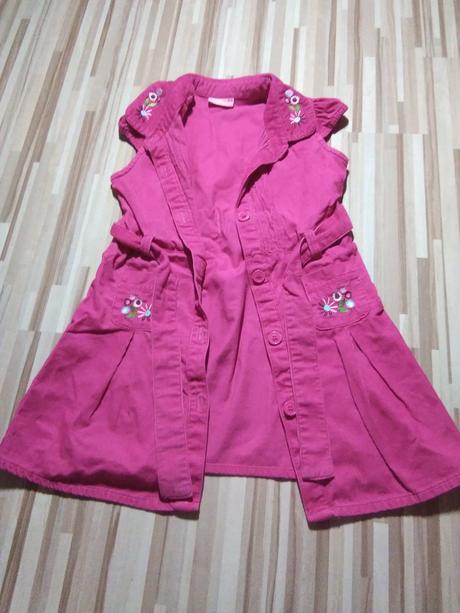 Šaty s vyšívanými kvetinami, 110