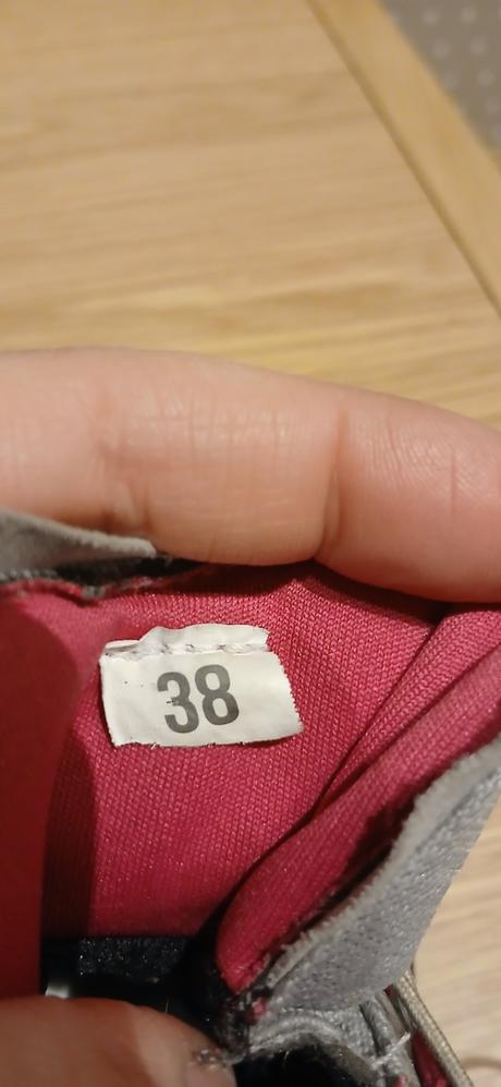 Turisticke topánky, quechua,38