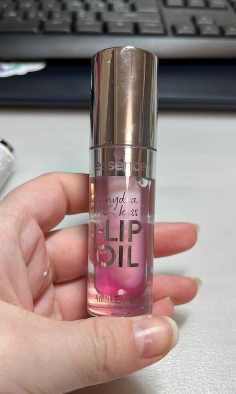 Dekoratívna kozmetika rôznych značiek, 