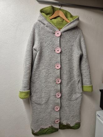 Vlnený kabát zn. makadesign hand made m-l, m