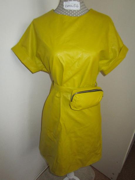 3043. koženkové šaty s opaskom a kaps., l / m / s / xs