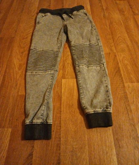 Chapter yong nohavice, chapter young,146