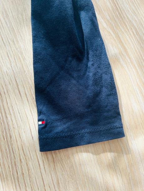 Krásne bavlnené tričko značky tommy hilfiger, tommy hilfiger,140