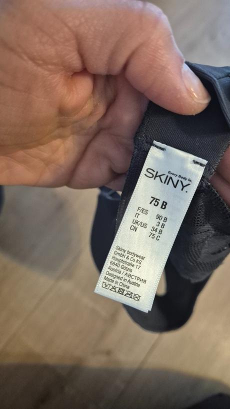 Podprsenka skiny 75b, skiny,75b