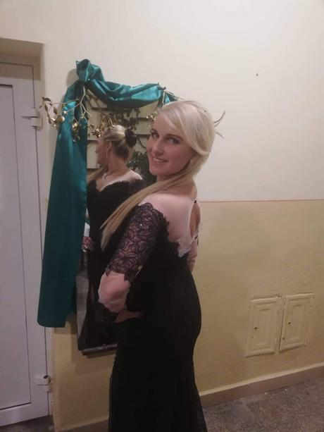 Krásne plesové šaty, m