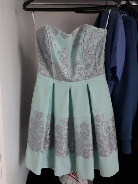 Spoločenské šaty, 38