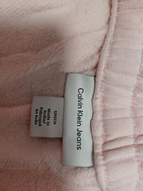Kratase calvin klein, calvin klein,s